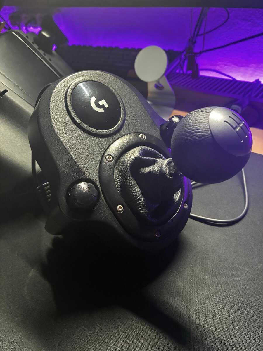 Herní volant Logitech G29 + řadící páka - 4