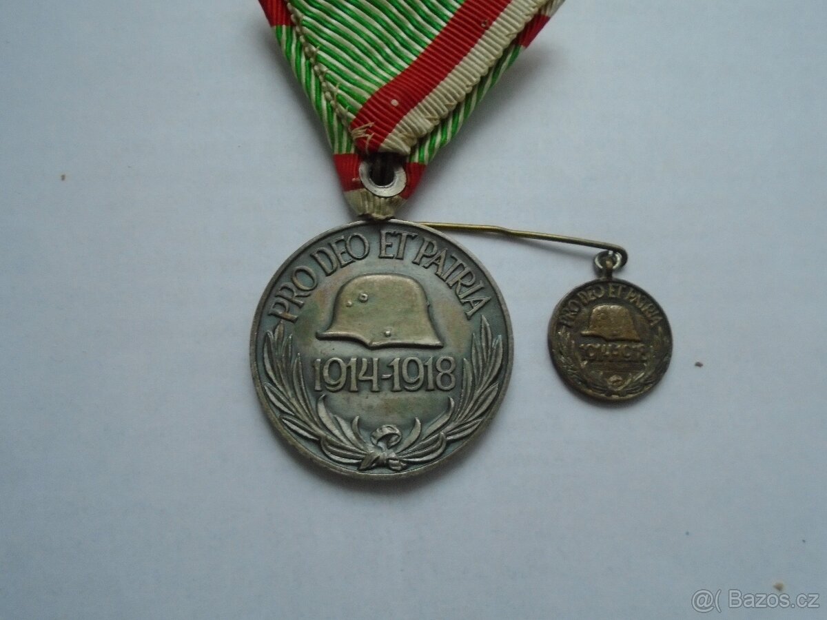 RAKOUSKO UHERSKÉ VYZNAMENÁNÍ A ODZNAKY - 4