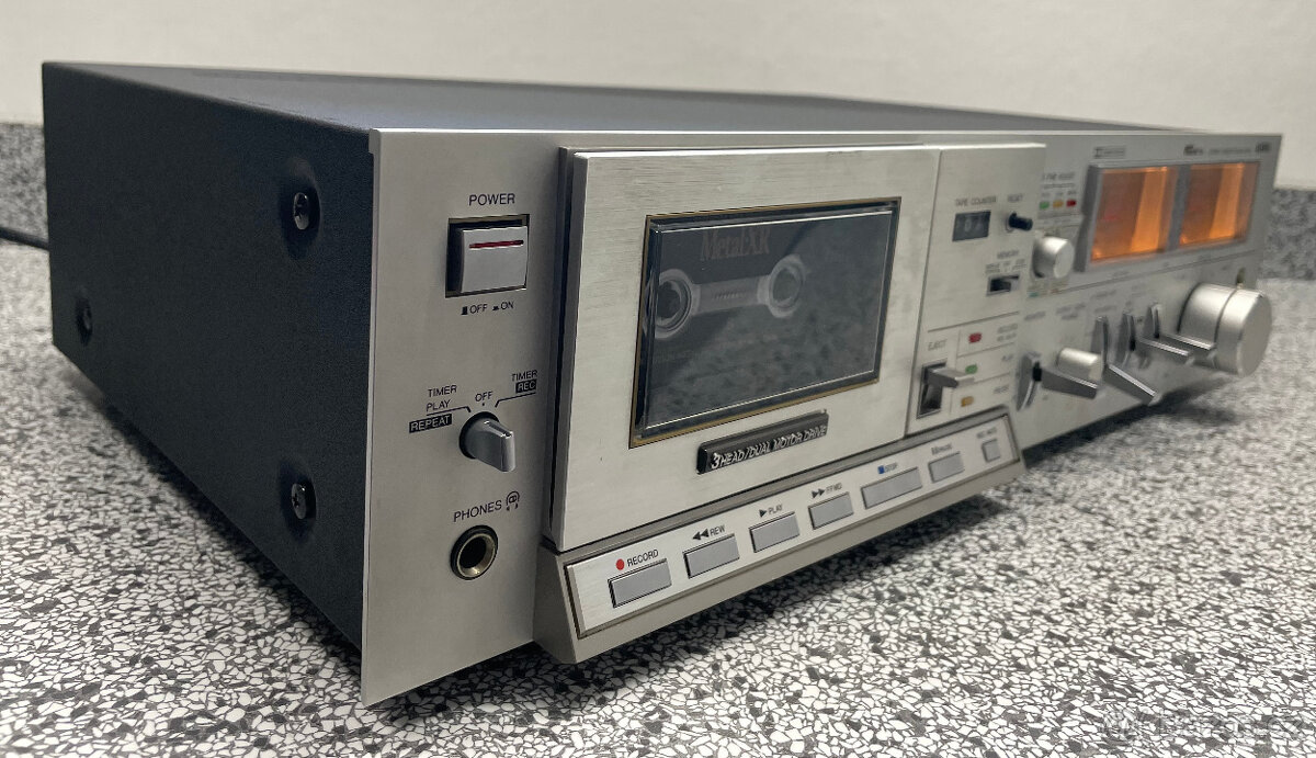 špickovy kazetový deck Aiwa AD-M700E - 4