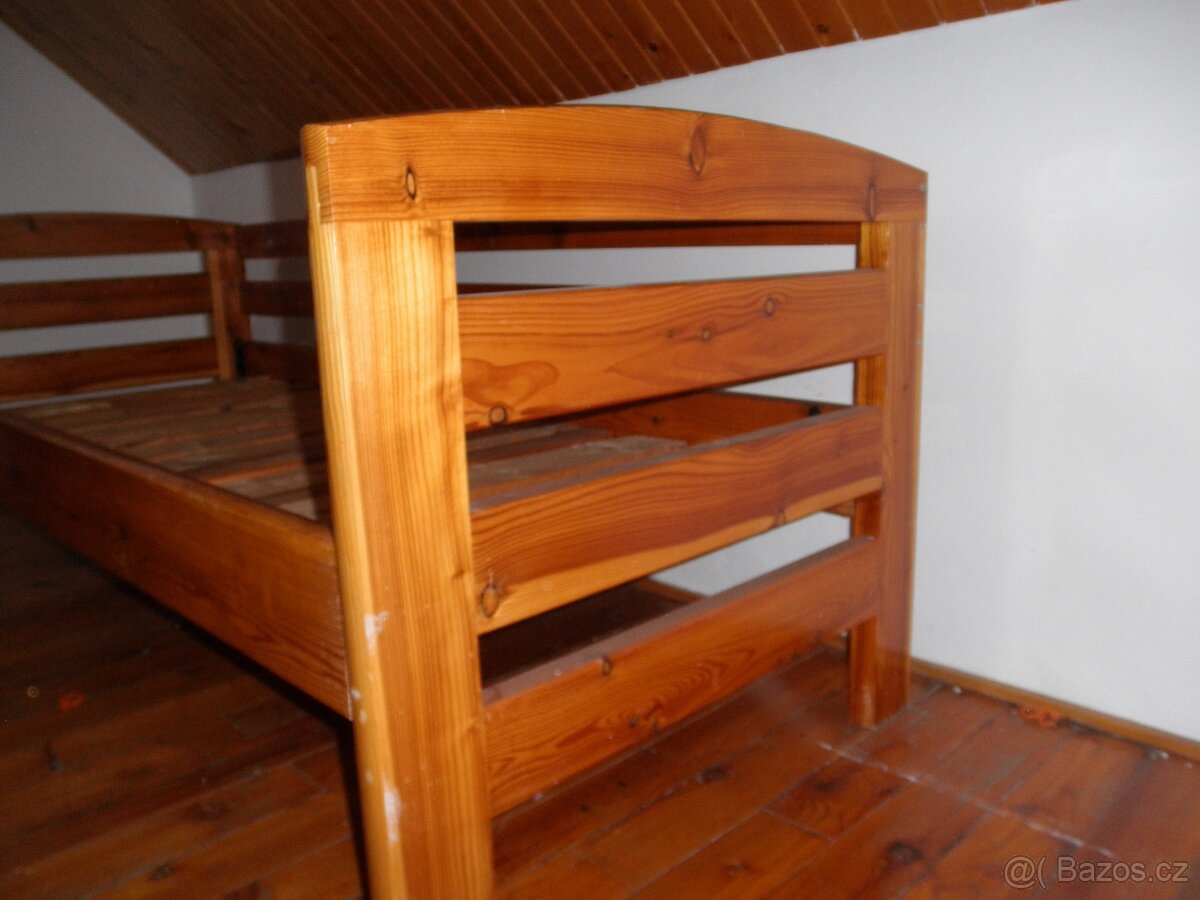 Postel masívní z modřínu. - 4