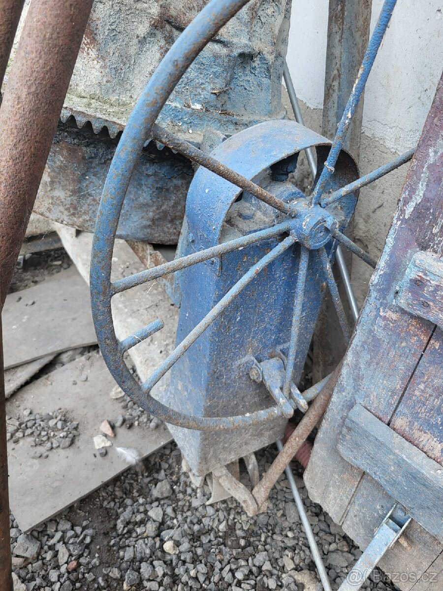 Prodám stavební míchačku robustní konstrukce - 4
