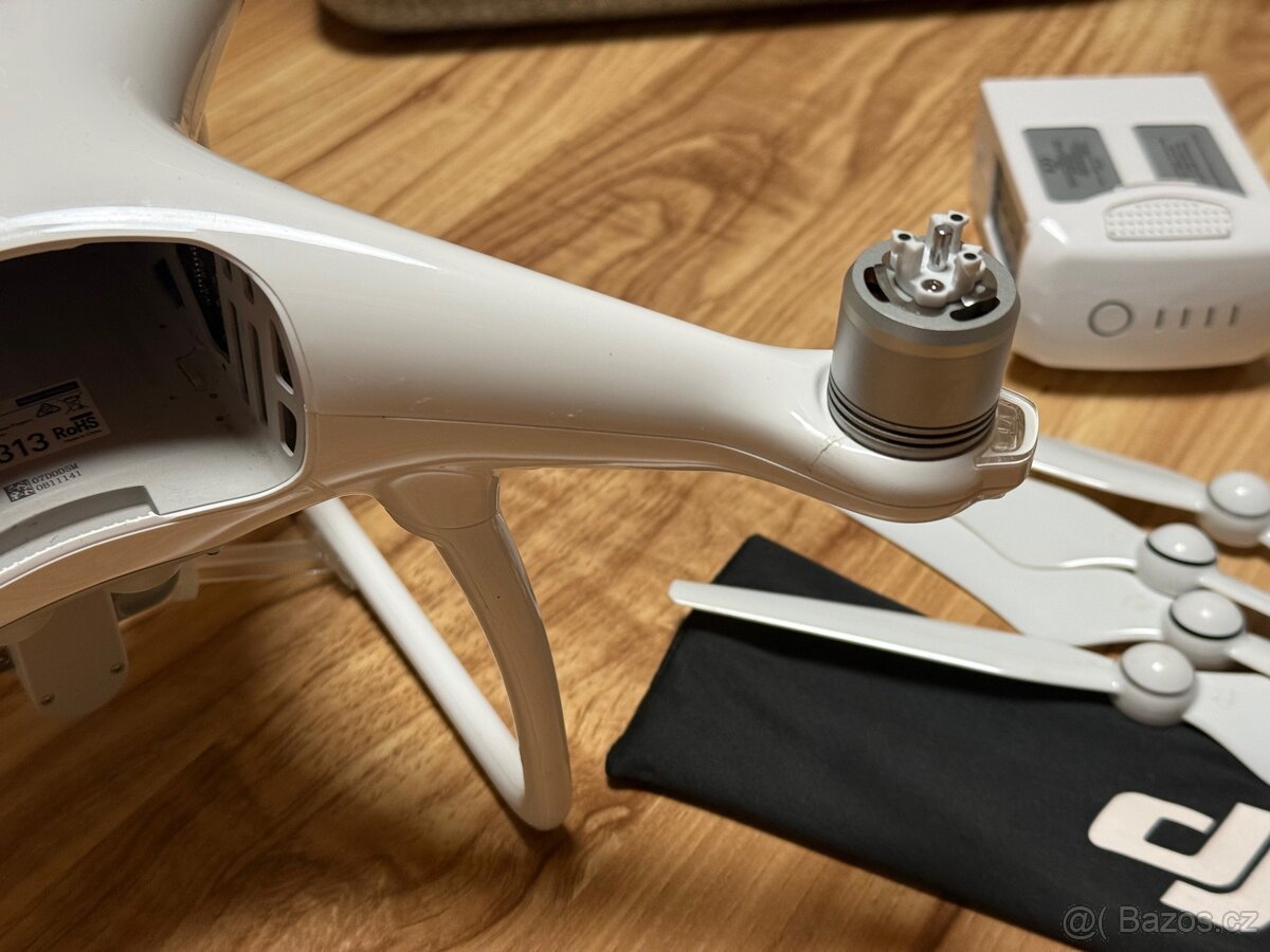 Dron DJI phantom 4 - 4