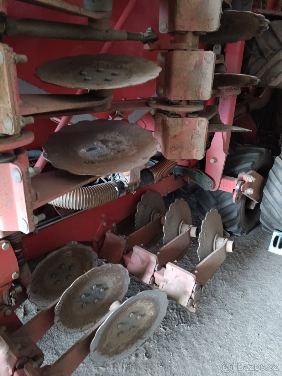 Kverneland U-drill 6000 - 4