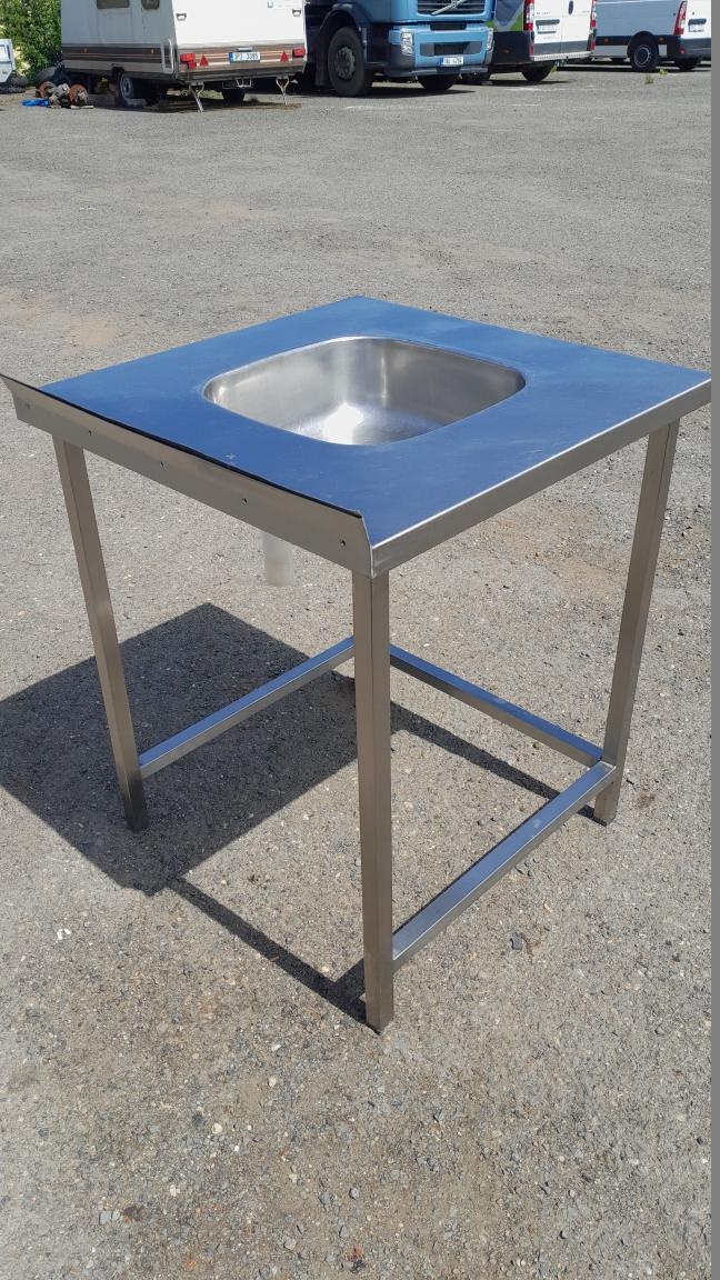 Nerezový dřez ( stůl ) 70x70x85 cm - 4