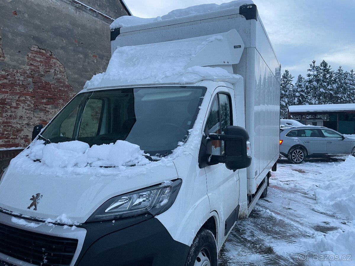 Dodávka Peugeot s plošinou - 4