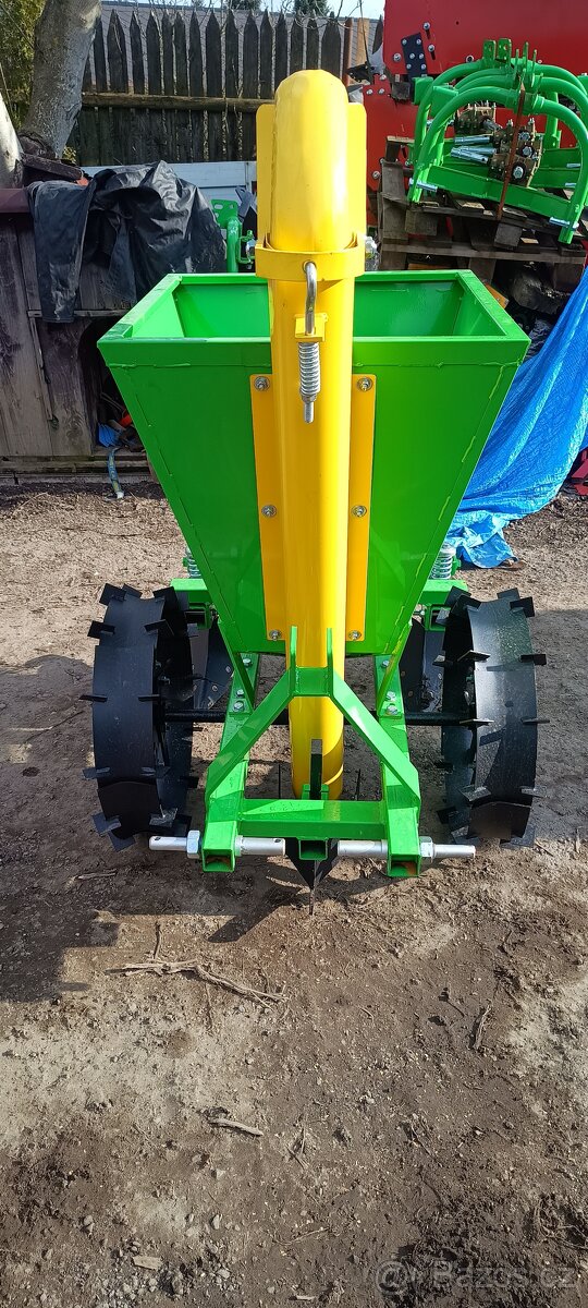 Sazeč brambor jednořádkový a dvouřádkový - 4