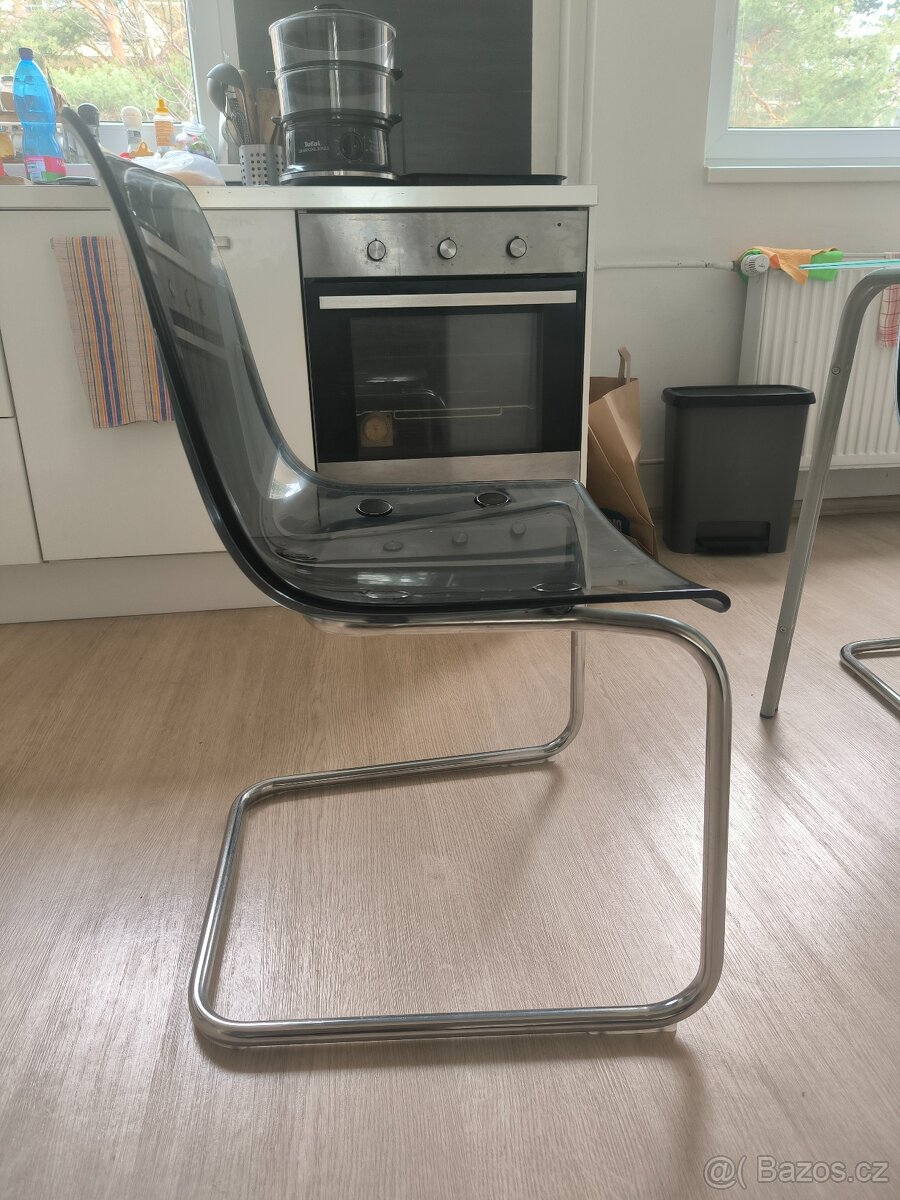 Kuchyňský stůl s židlemi - 4