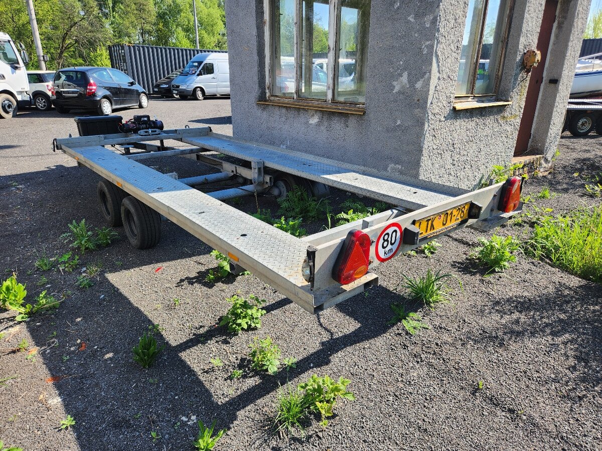 Vlek na přepravu automobilů 2500kg