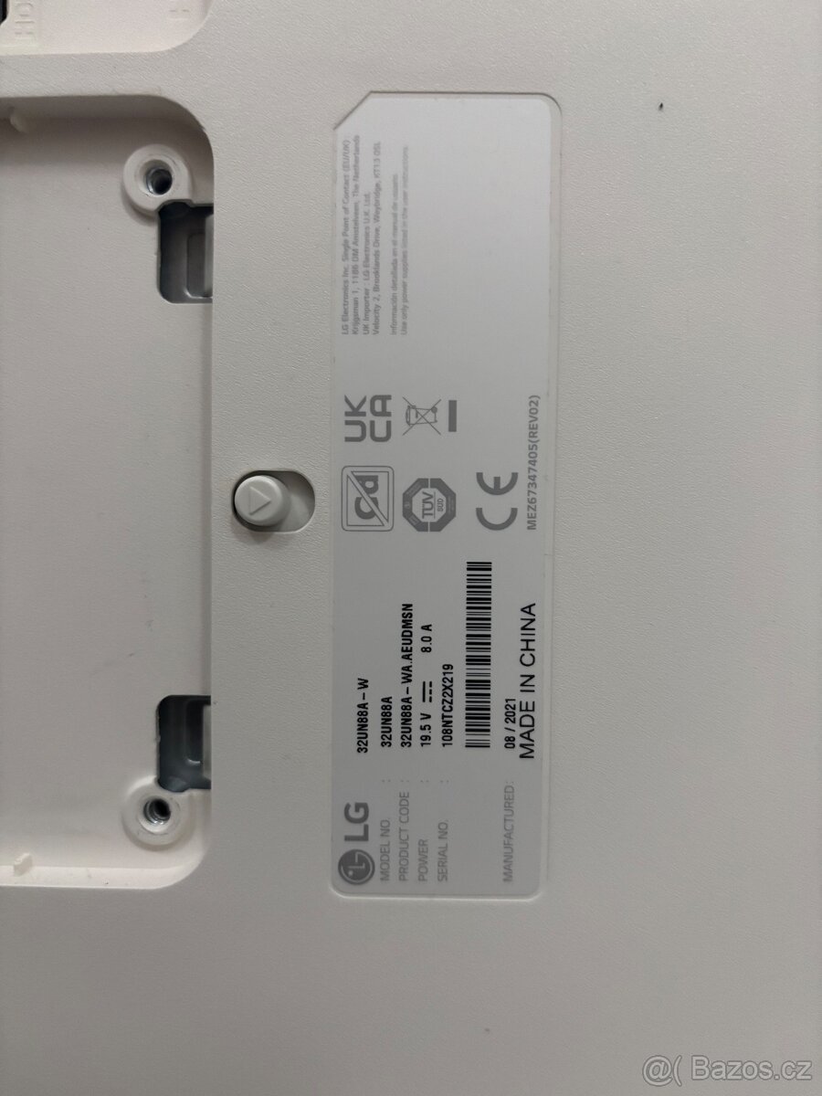 LG 31,5 4K IPS - graficky monitor - 32UN88A-W - 4
