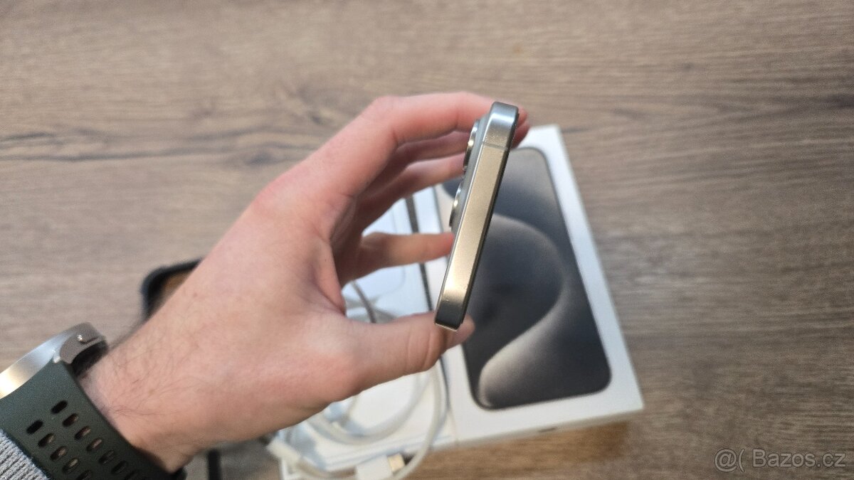 Apple iPhone 15 Pro 128Gb Přírodní Titan, hezký stav - 4