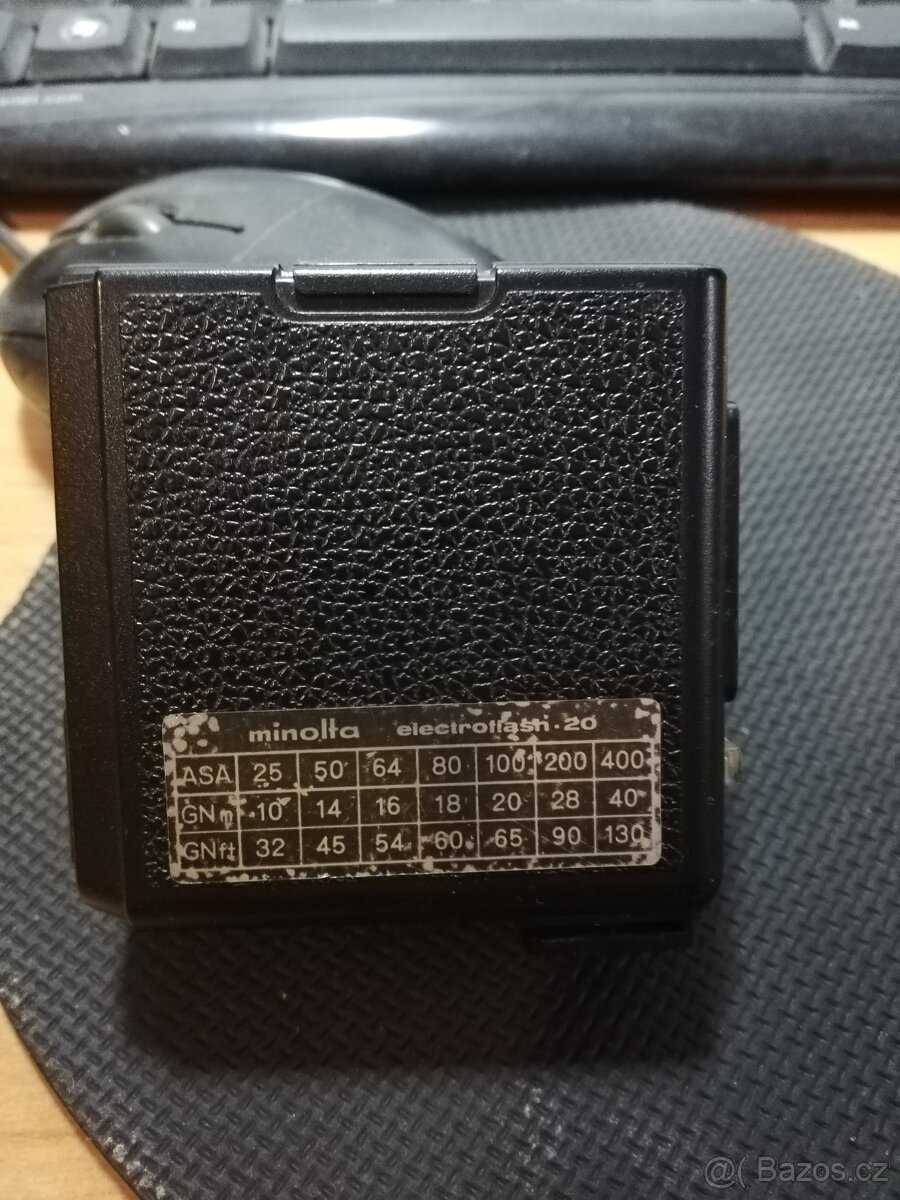 Blesky Olympus T20 a Minolta 20 - 4