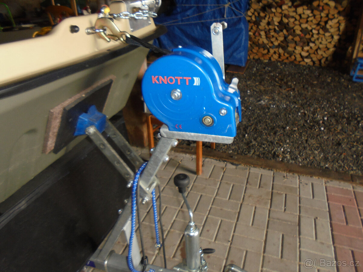 Prodám Loď na rybaření - 4