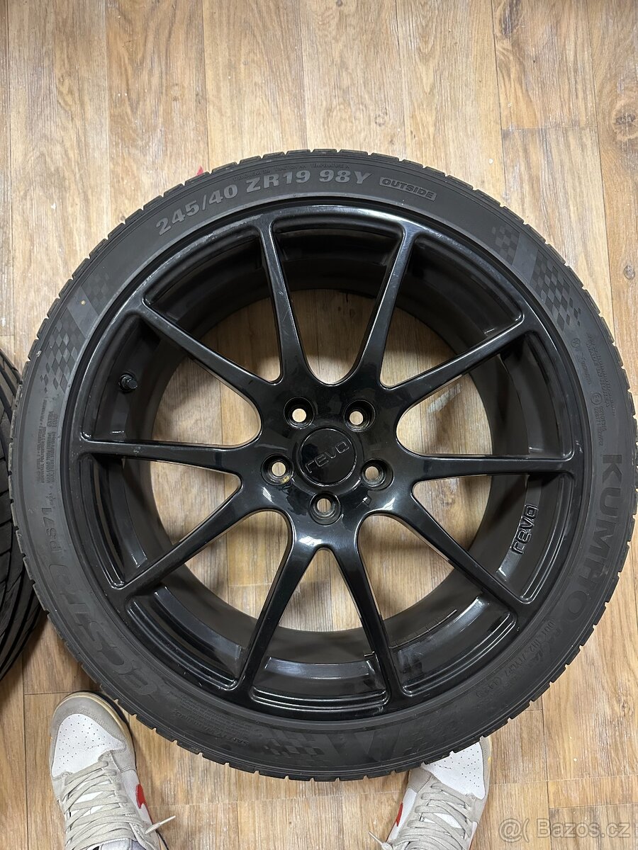 Alu kola Revo RF019 19x8,5 ET45 5x112 - 4