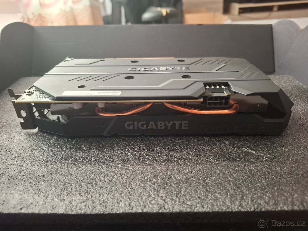 RTX 2060 (Gigabyte GeForce RTX 2060 WindForce OC, 6GB GDDR6) - 4