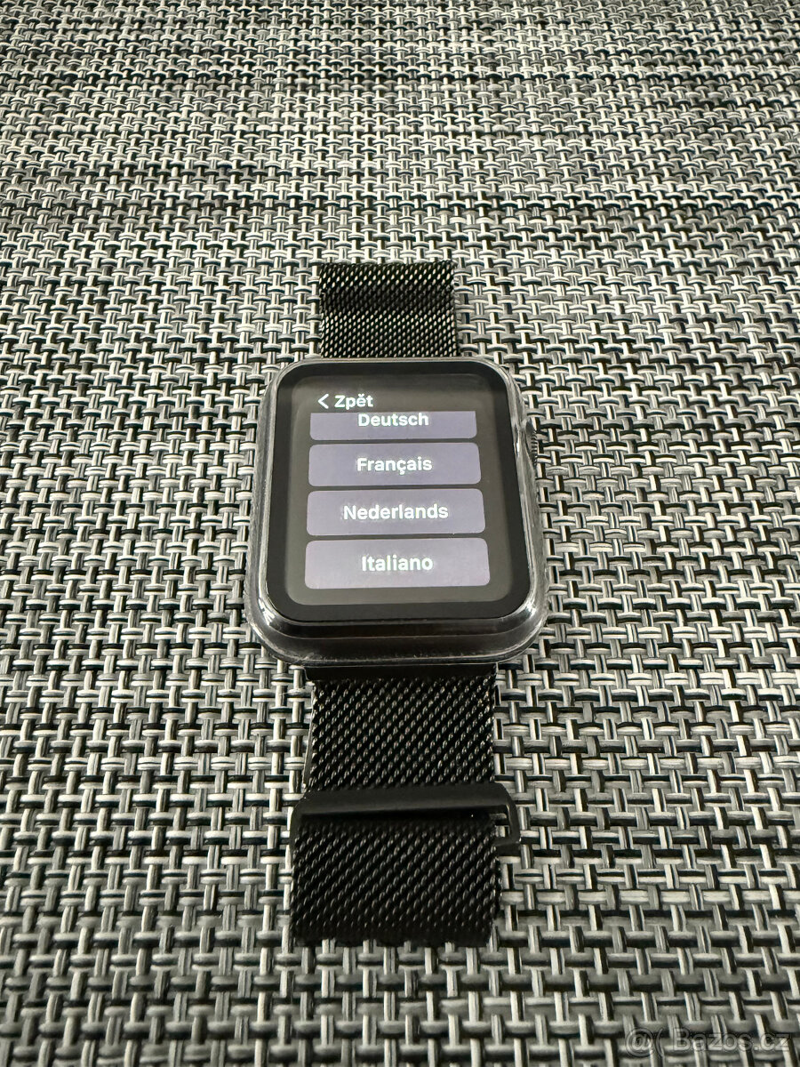 Prodám Apple Watch Series 3 - 4