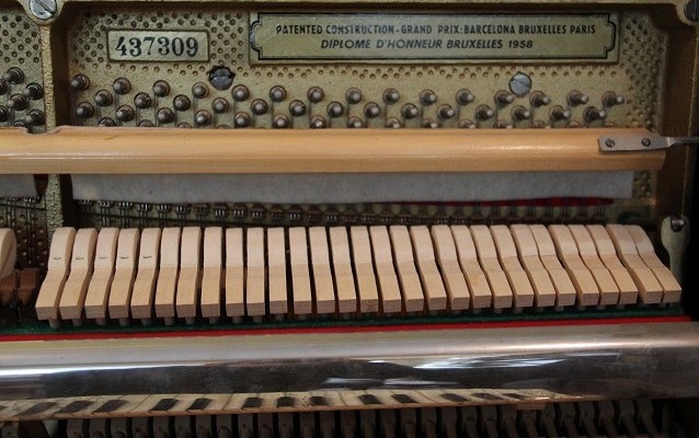 České pianino Petrof model antik + židle - 4