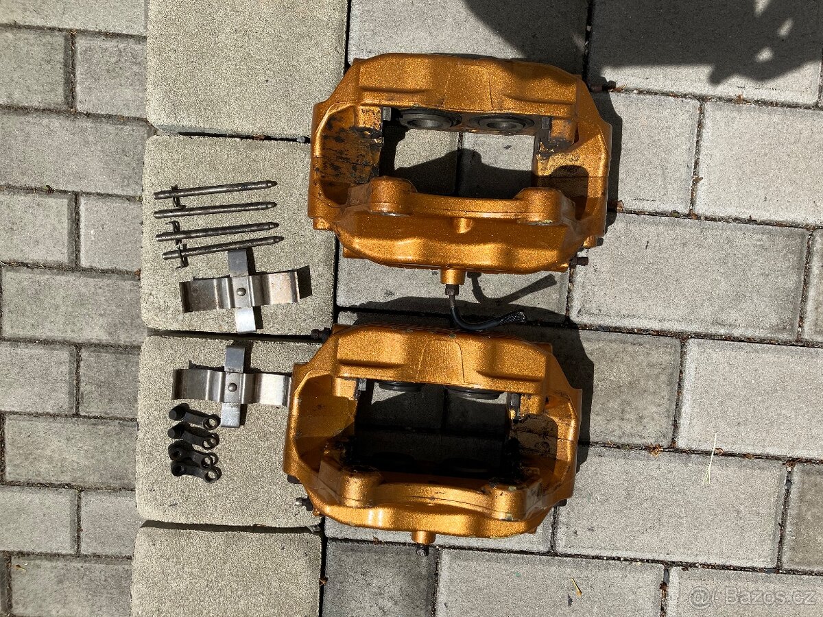 Brzdiče BREMBO pro Nissan 350Z - 4