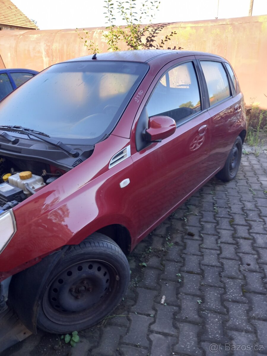 Prodám Chevrolet Aveo 1.4 klas R.V 2009 - 4