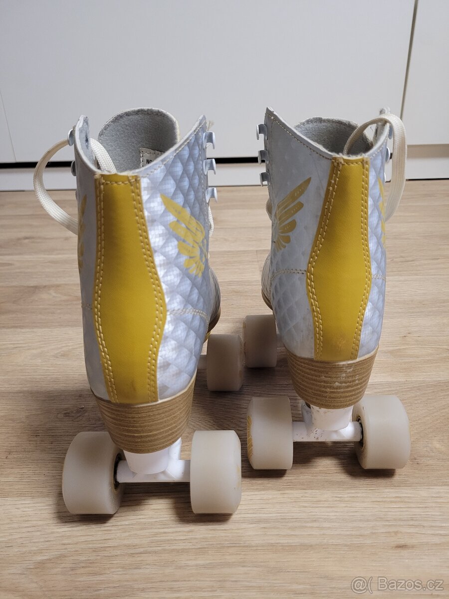 Quad kolečkové brusle NILS Extreme Vel.36 - 4