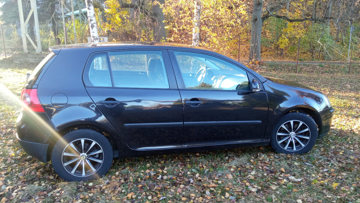 VW GOLF 1,4 / 55 kW - 4