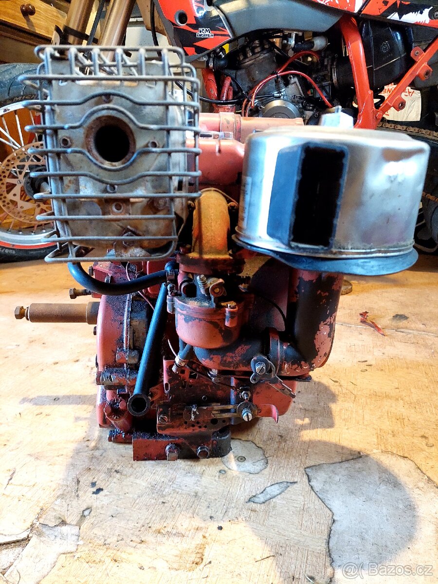 Stabilní motor 8hp - 4