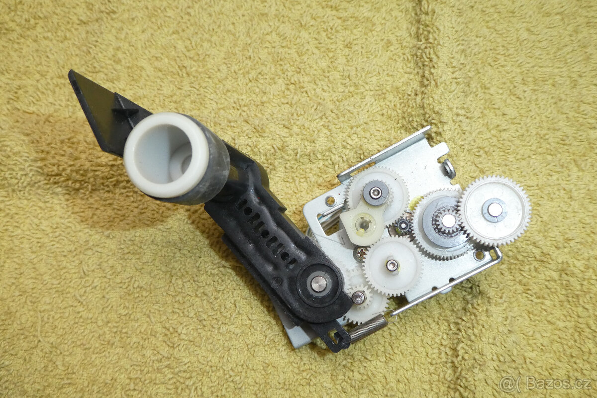 krokový motor Mitsumi M42SP-6TE - 4