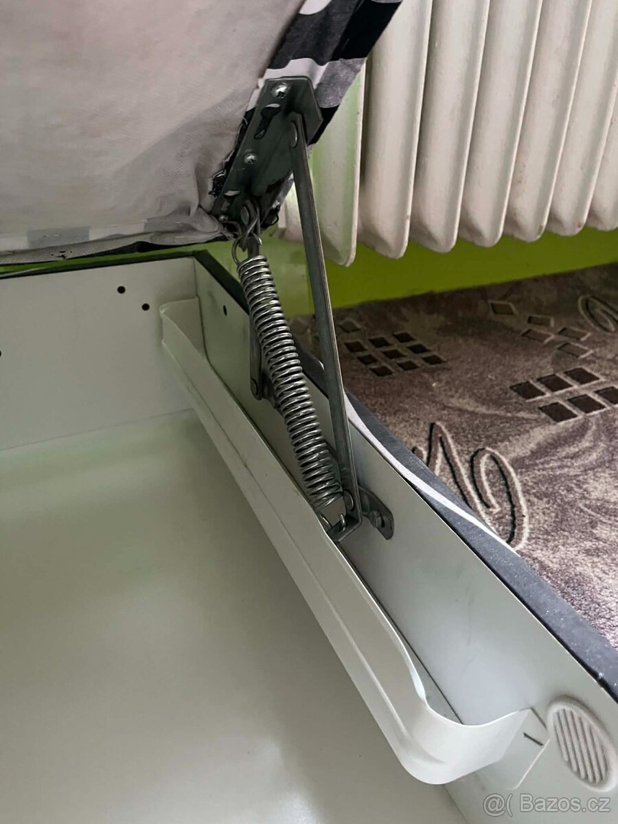 Prodám válendu s úložným prostorem - 4