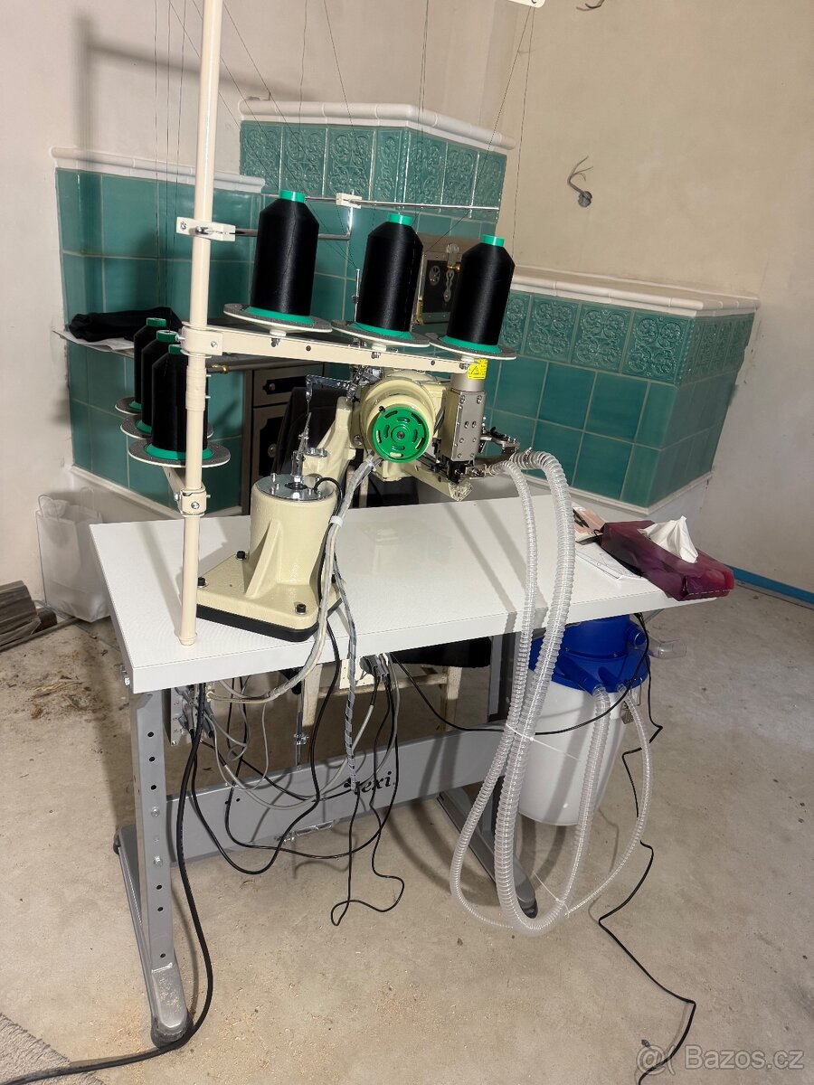 Flatlock šicí stroj - 4