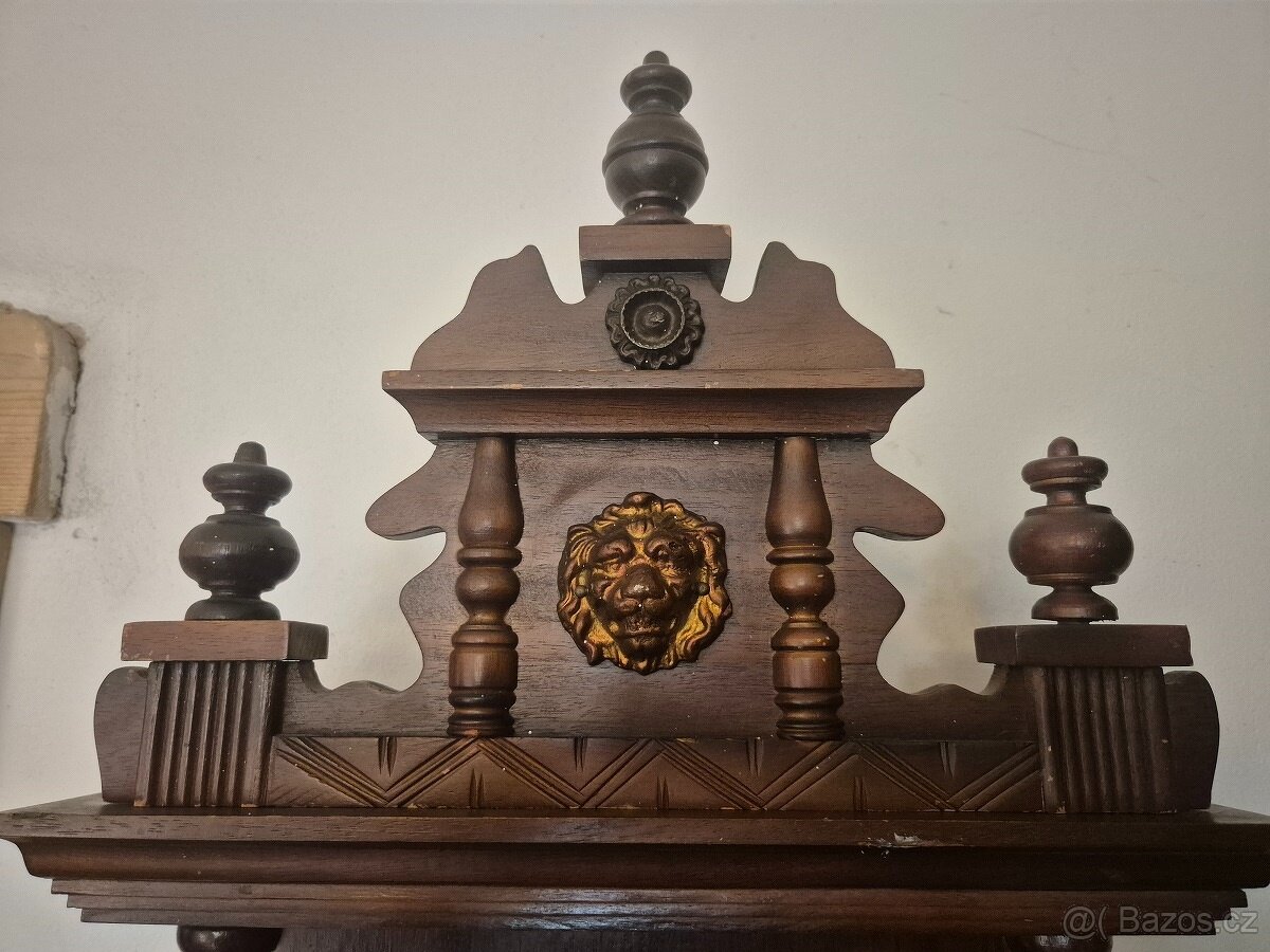 Zajímavě zdobené nástěnné hodiny – krásný design, funkční - 4