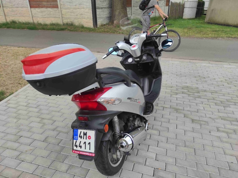 KYMCO GRAND DINK 250 ccm - 4