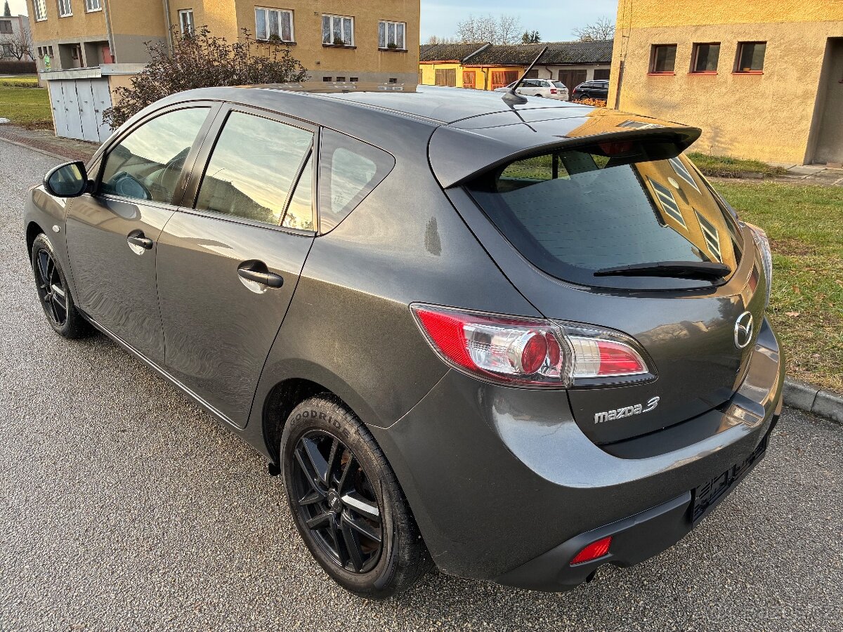 Mazda 3 1.6i 77kw rv.2010 pěkný stav - 4