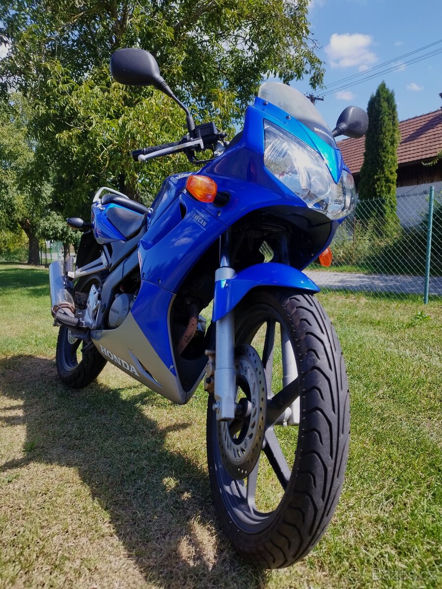 Honda cbr125r - 4
