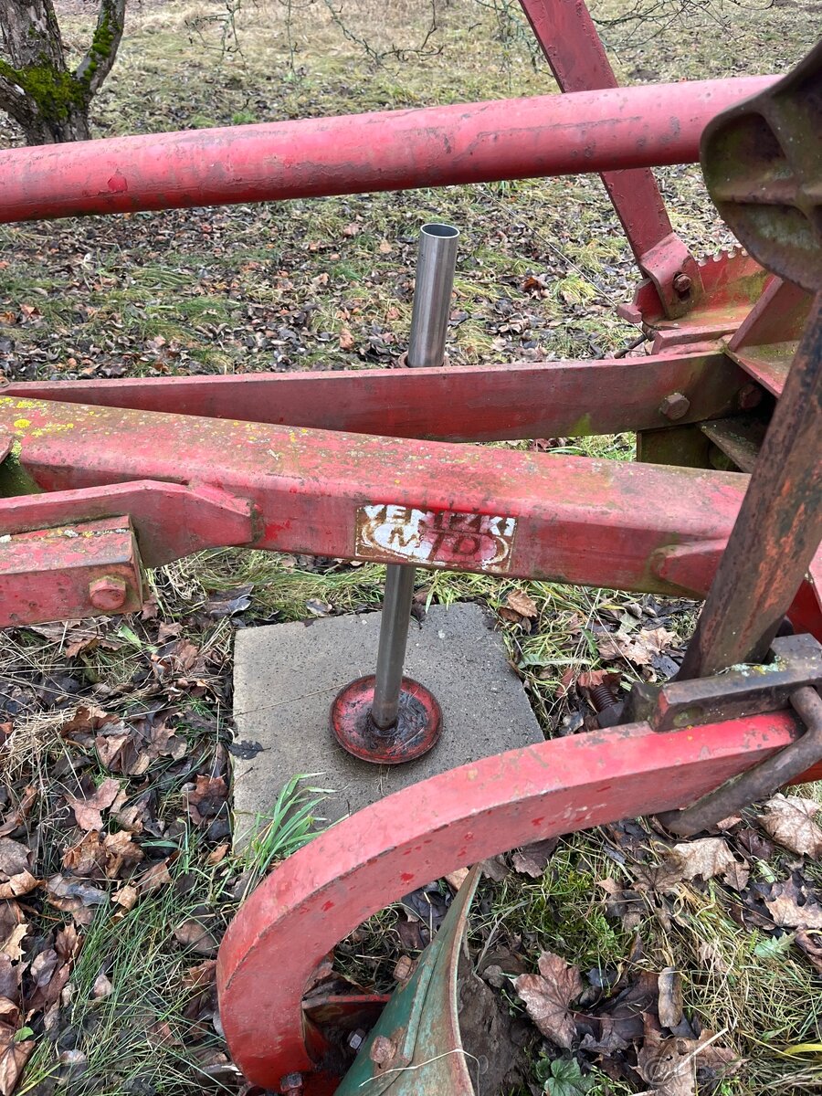 Tříradličný pluh (troják) - 4