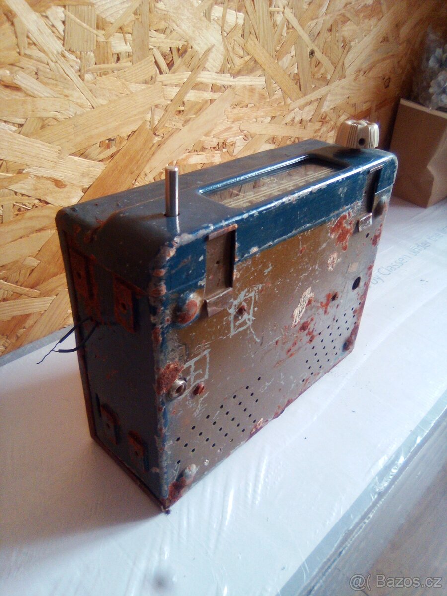 AUTORÁDIO TESLA - 4