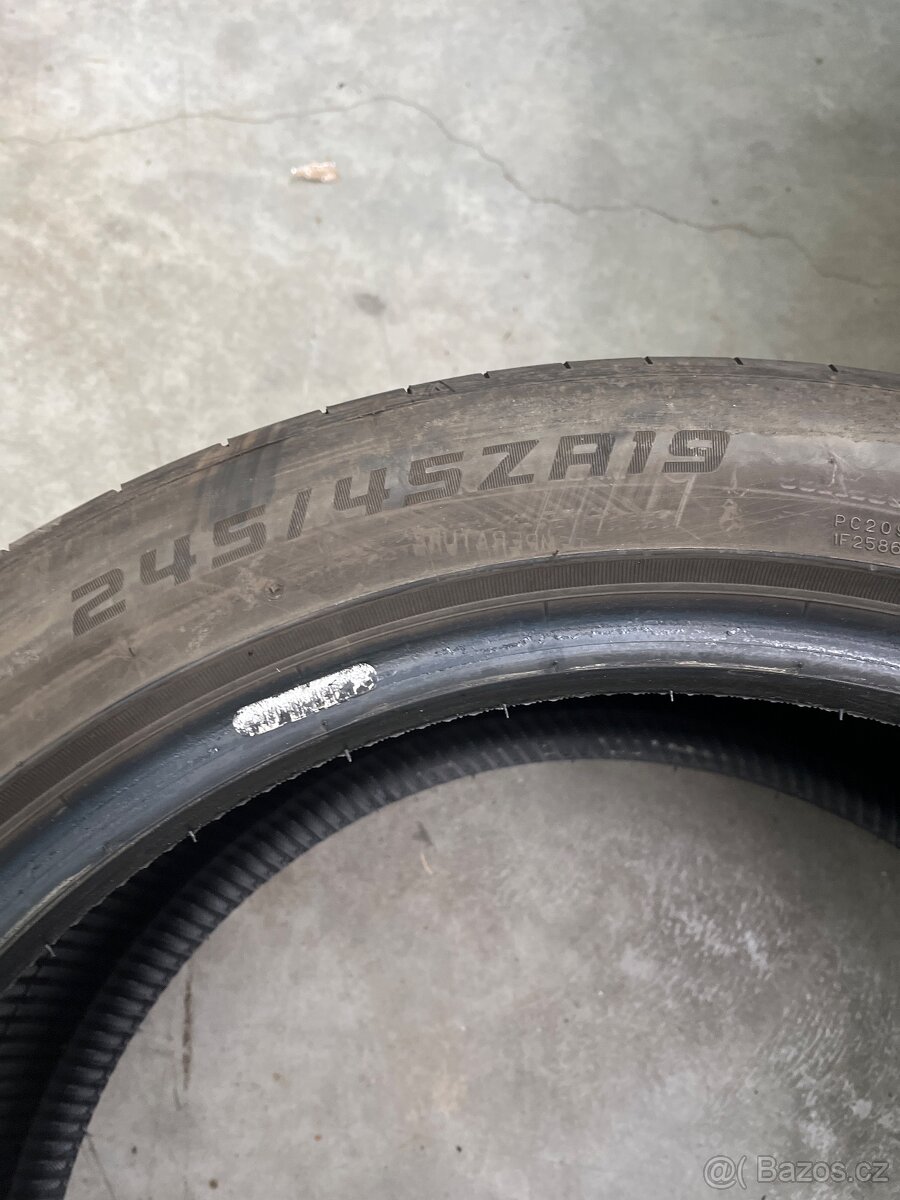 Letní pneu 245/45/19 - 4