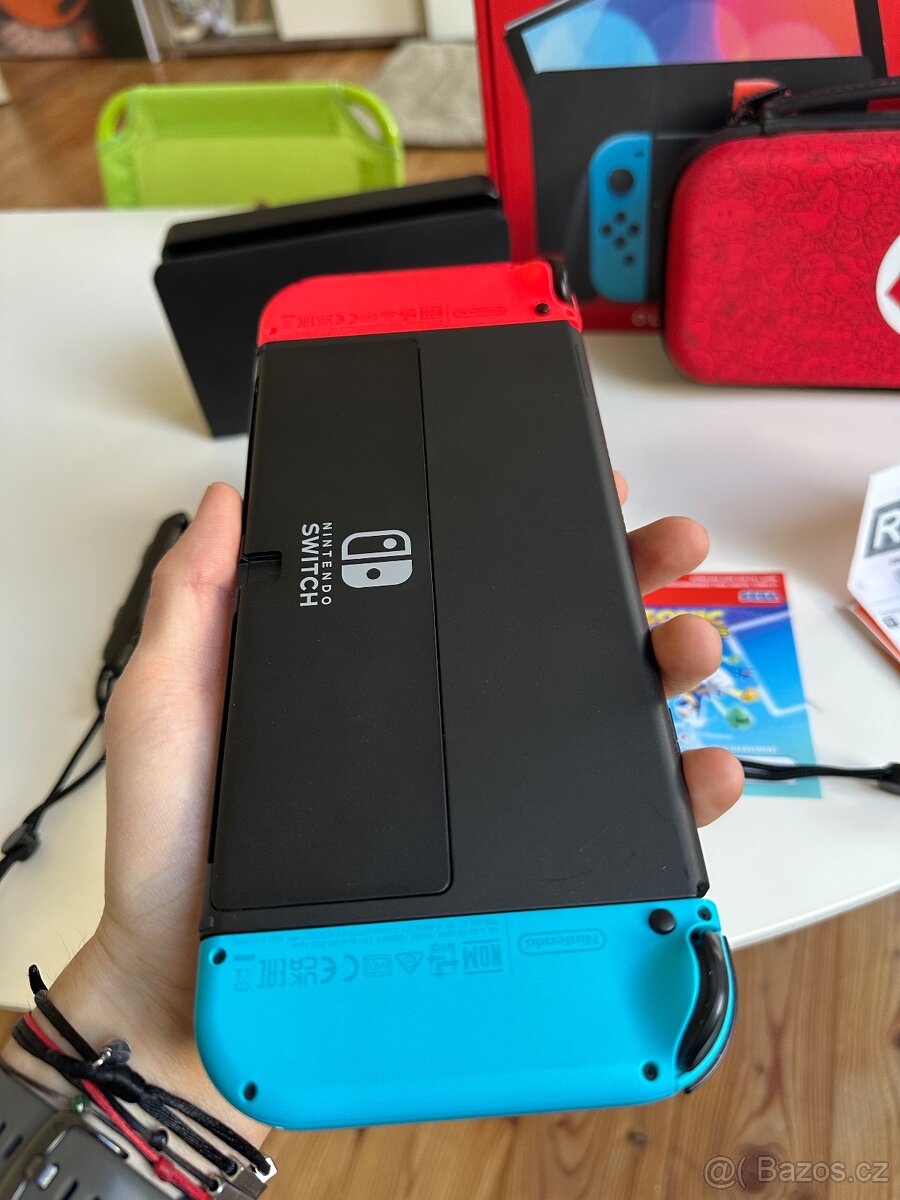 Nintendo switch Oled - top stav v záruce - 4