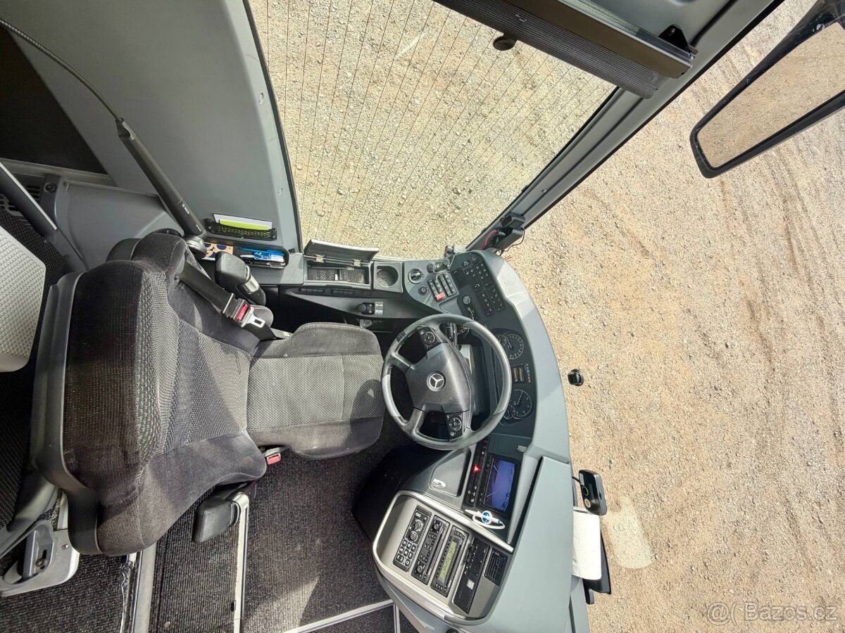 MERCEDES-BENZ TRAVEGO RHD - 4