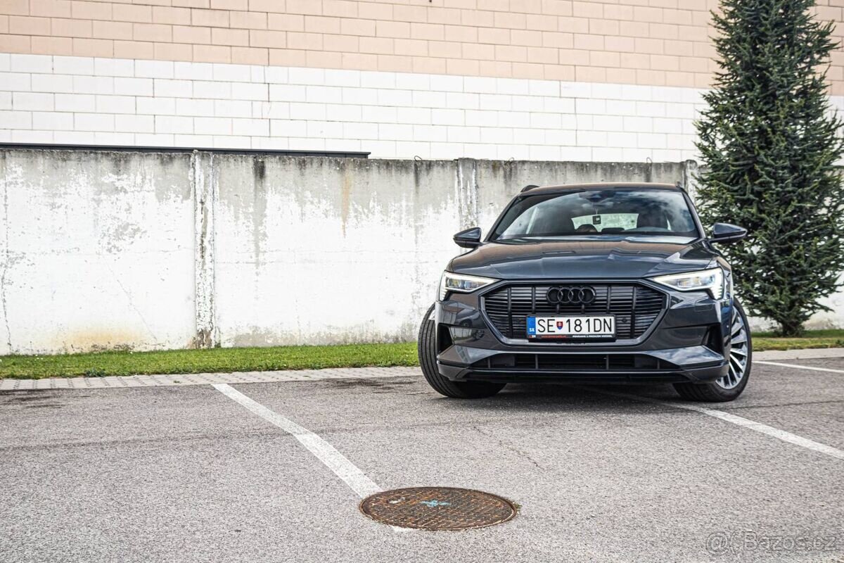 Audi E-tron 55 quattro S line - 4
