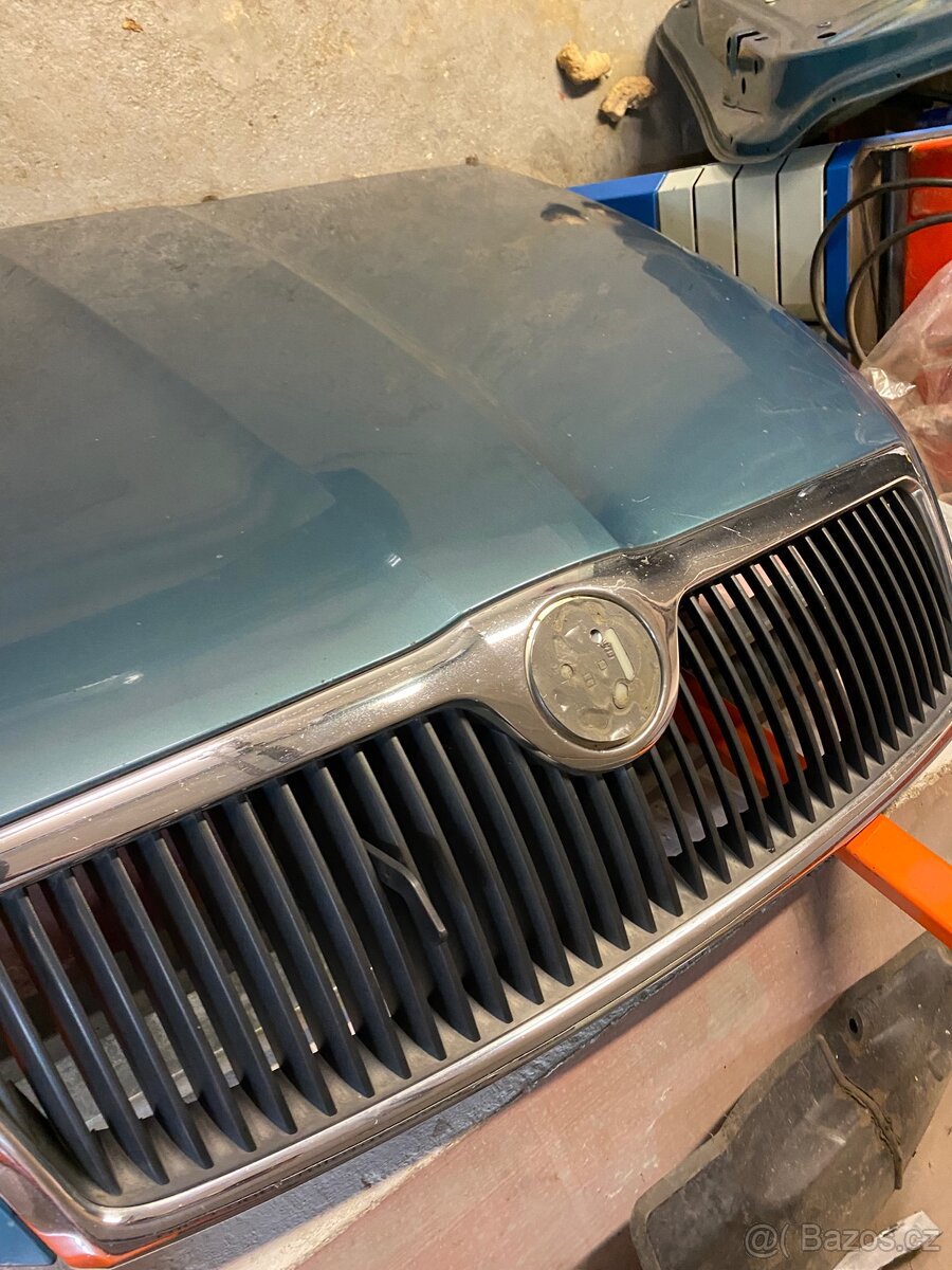 Octavia 2 prdni kapota - 4