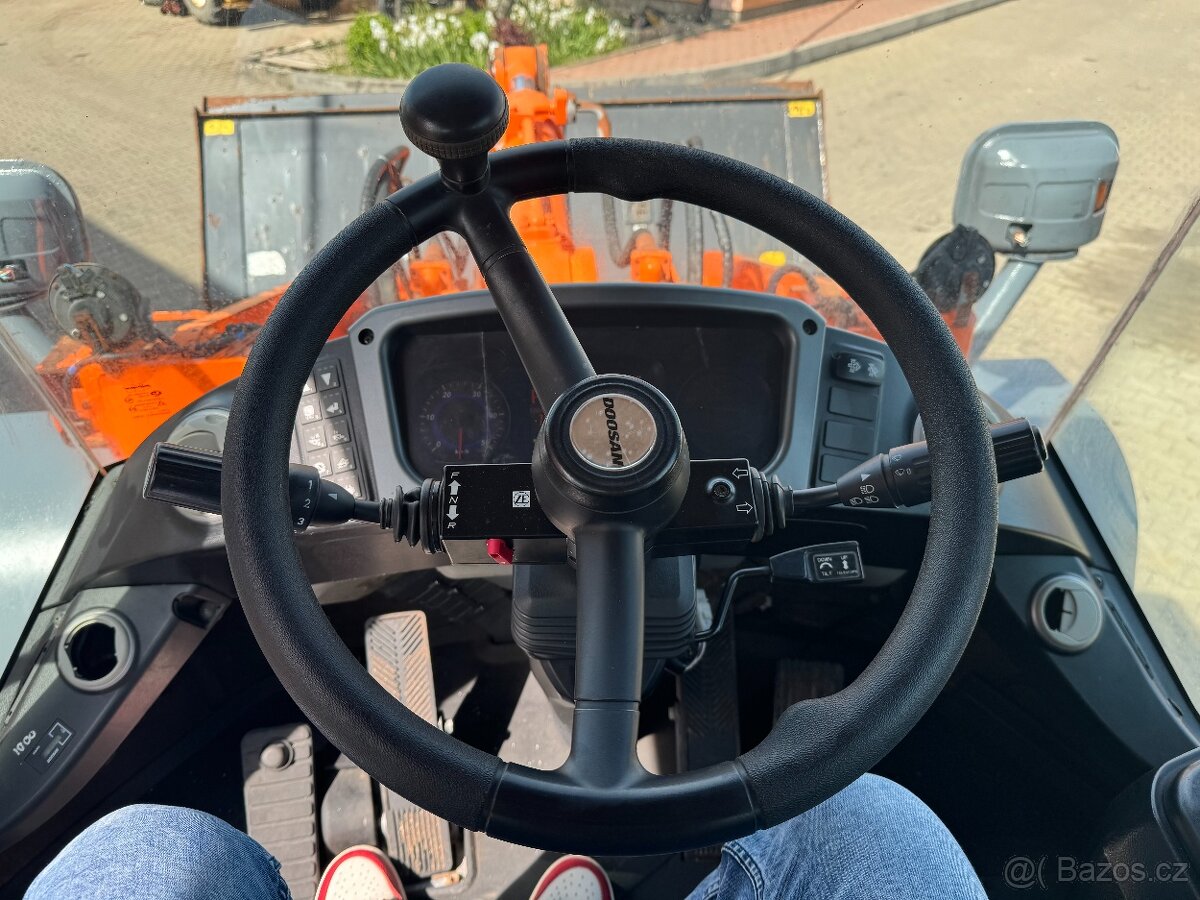 DOOSAN DL250 - 4