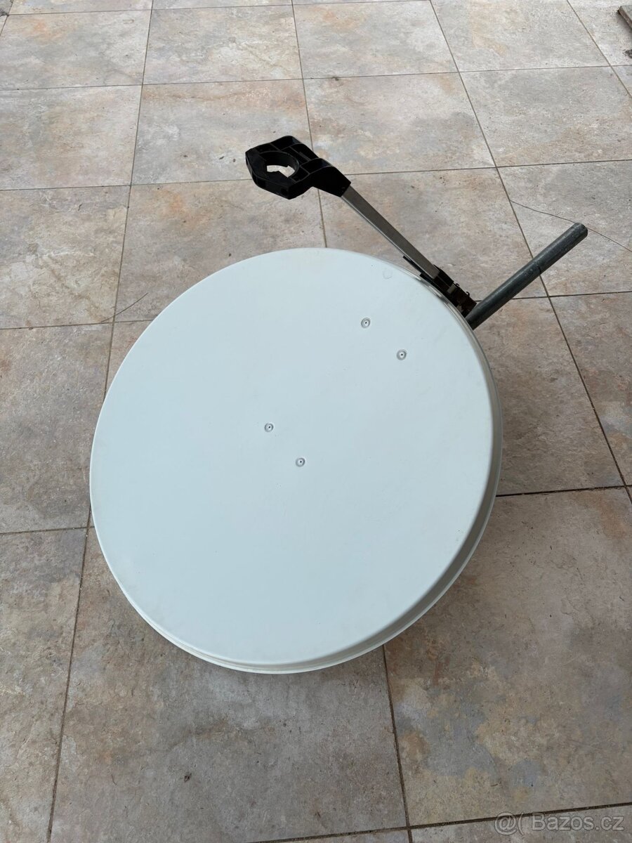 Satelitní parabola s Quad-LNB - 4