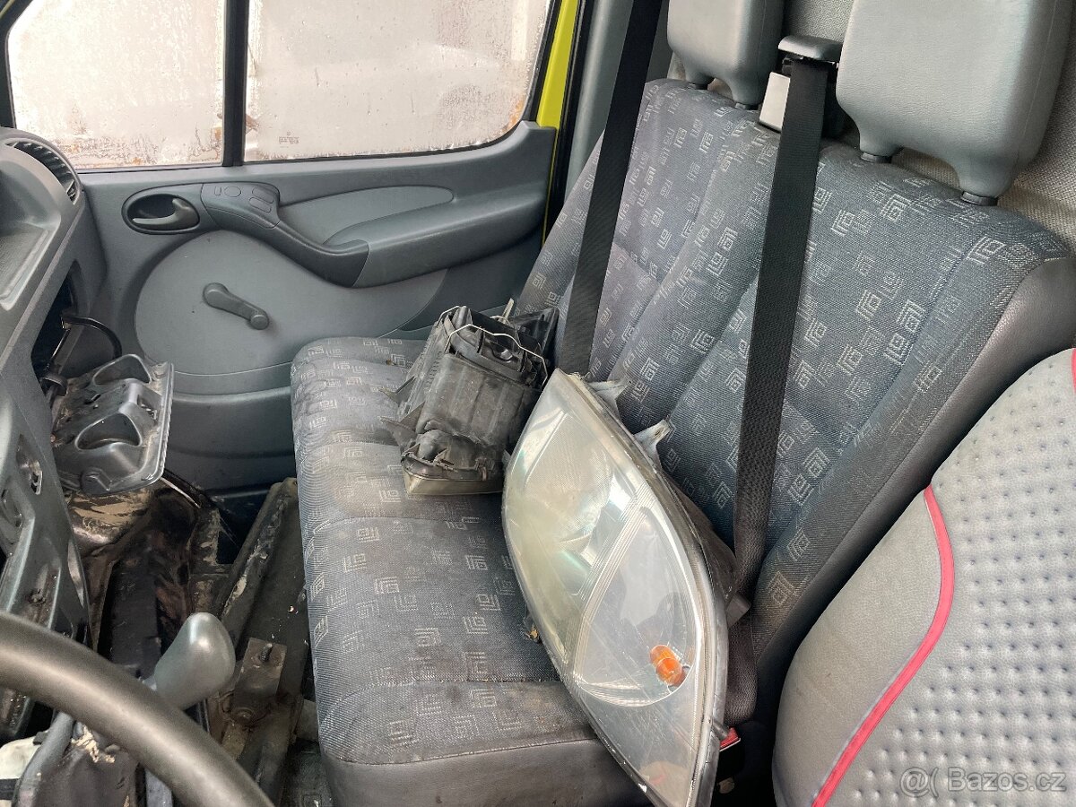 Mercedes benz sprinter - 4