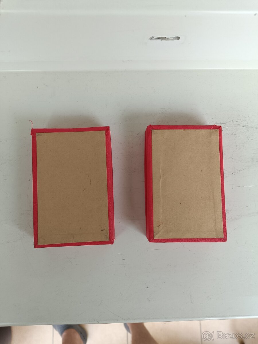 Prodám 2 x socialistickou medaili, dohromady - 4