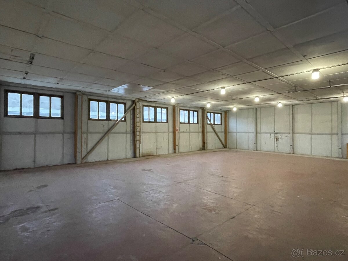 Skladové prostory k pronájmu - 4