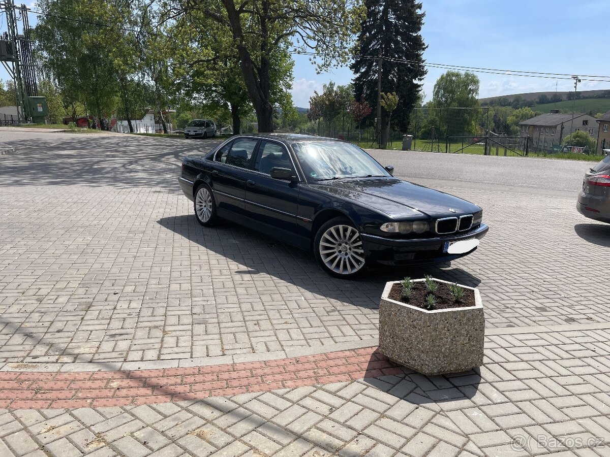 BMW e38 728i - 4