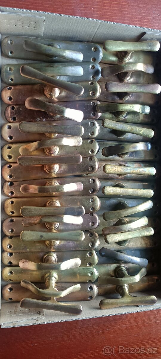 Mosazné kování ,kliky kličky - 4