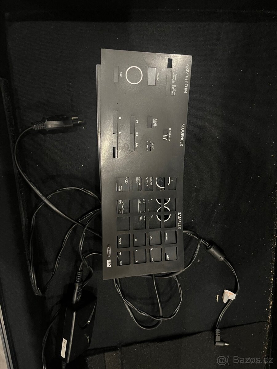 Roland Fa-8 s pevným kufrem - 4