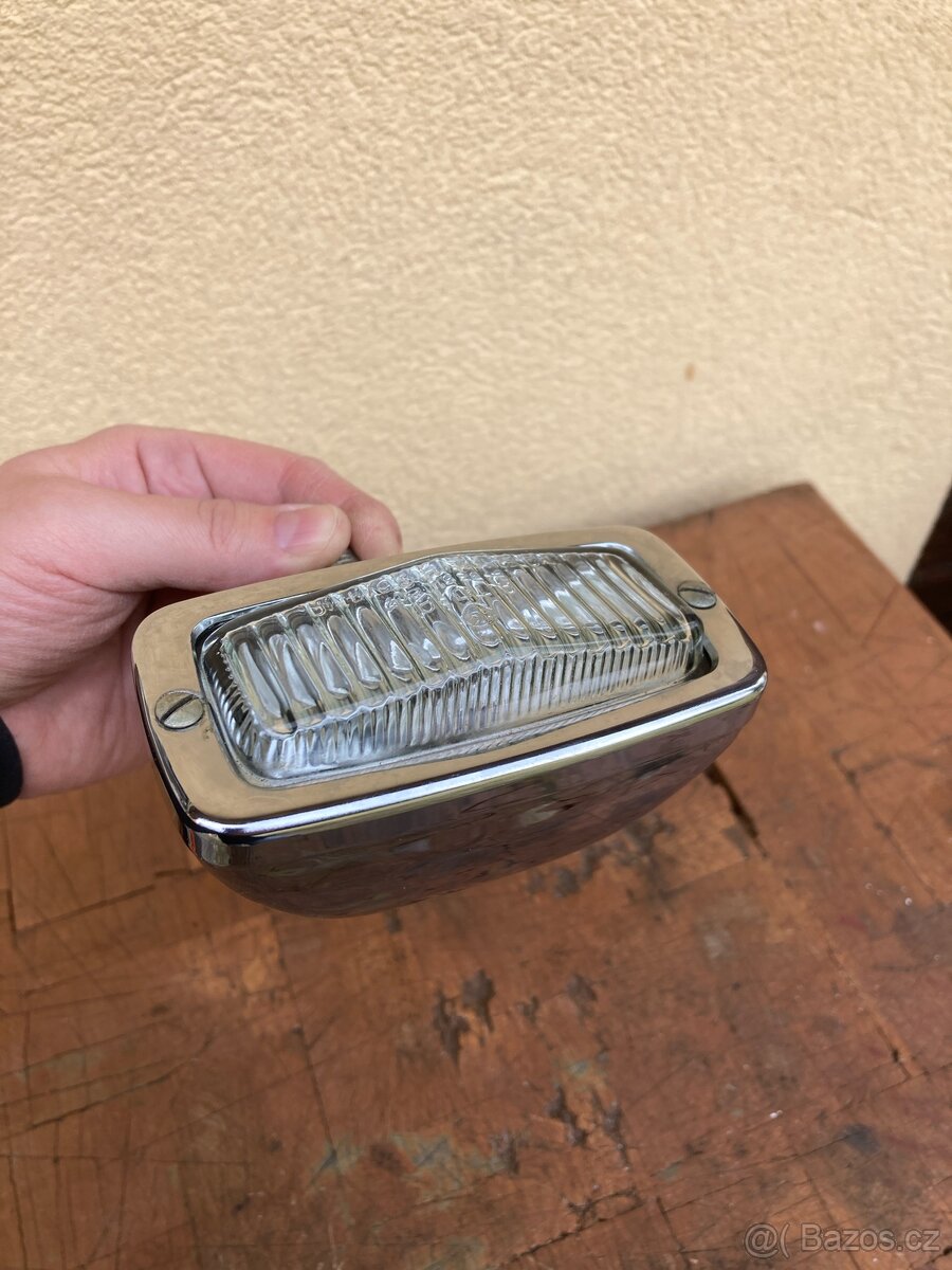 Couvací světlo Tatra 613 - 4