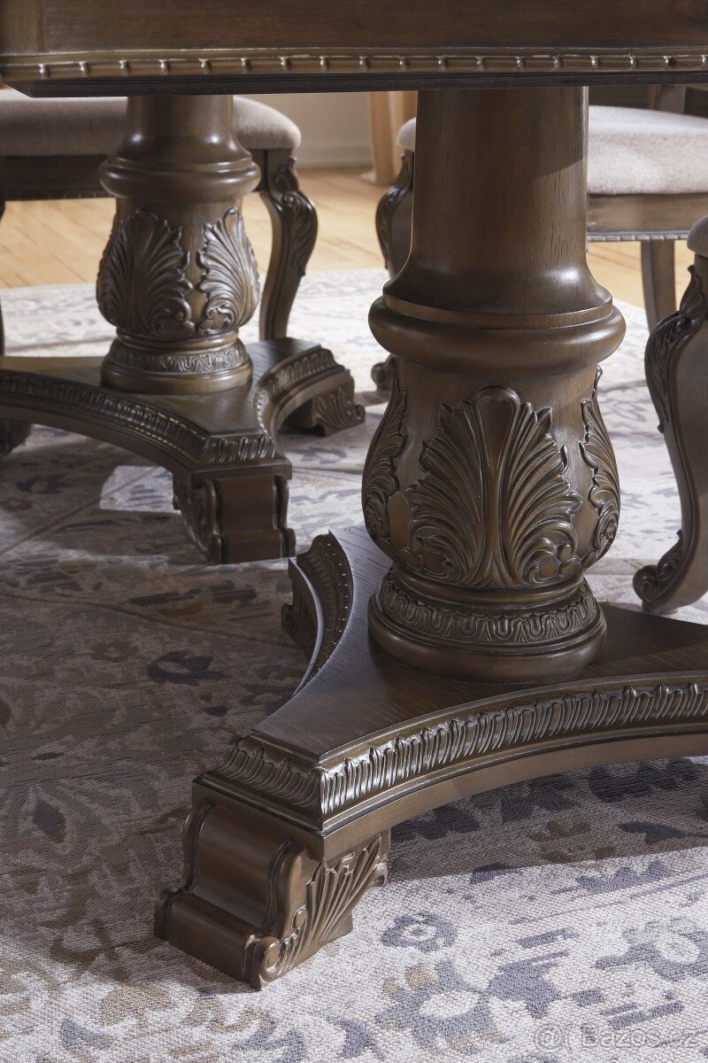 Luxusní jídelna v zámeckém stylu - 4