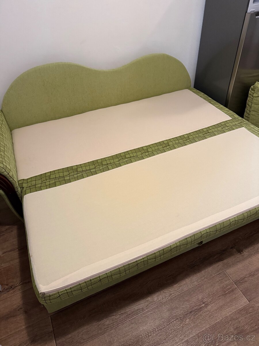 Rozkládací gauč s úložným prostorem - 4